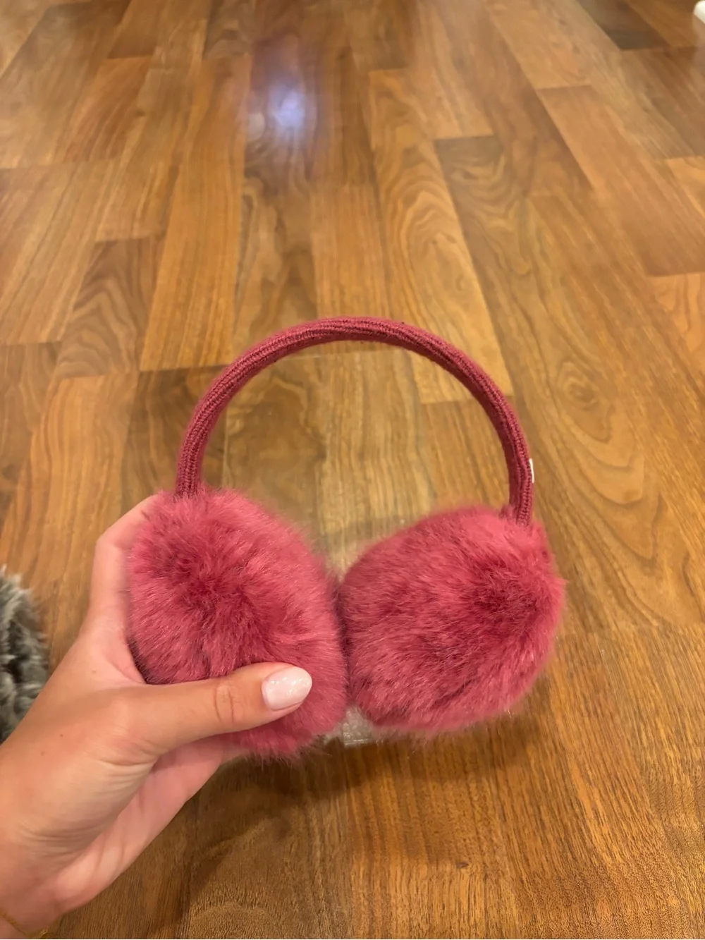 Appaman Girls 3 Piece Winter Set Pink Tendril Hat Pom Pom Gloves Earmuffs Fur